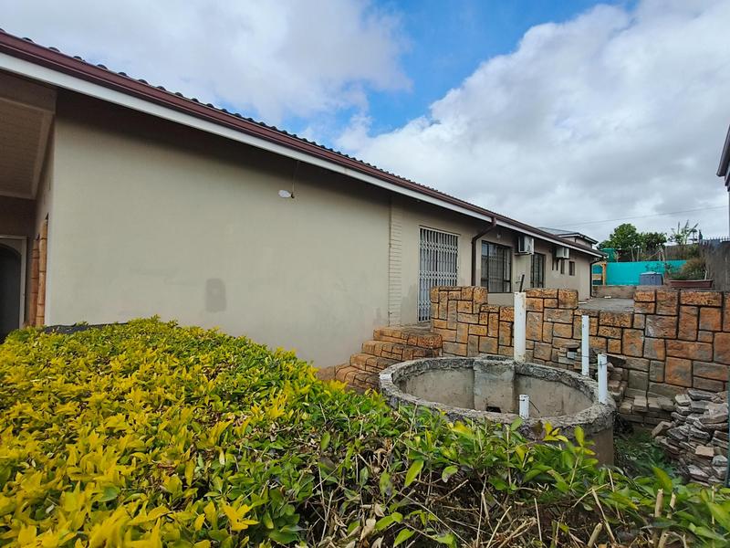 7 Bedroom Property for Sale in Southernwood Eastern Cape